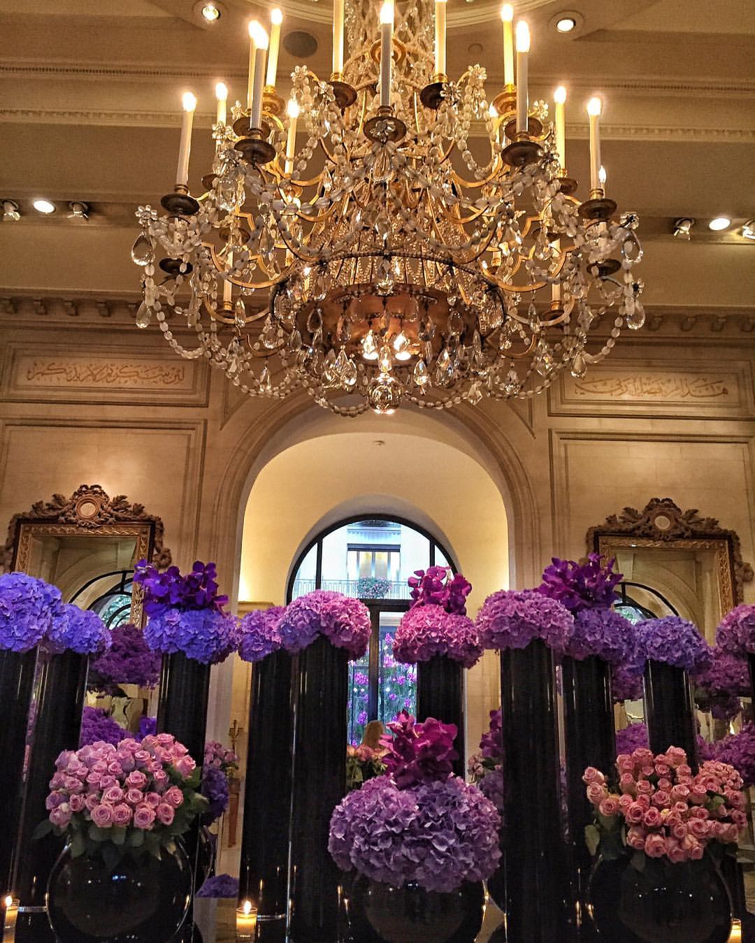 Four seasons hotel George v Paris flowers