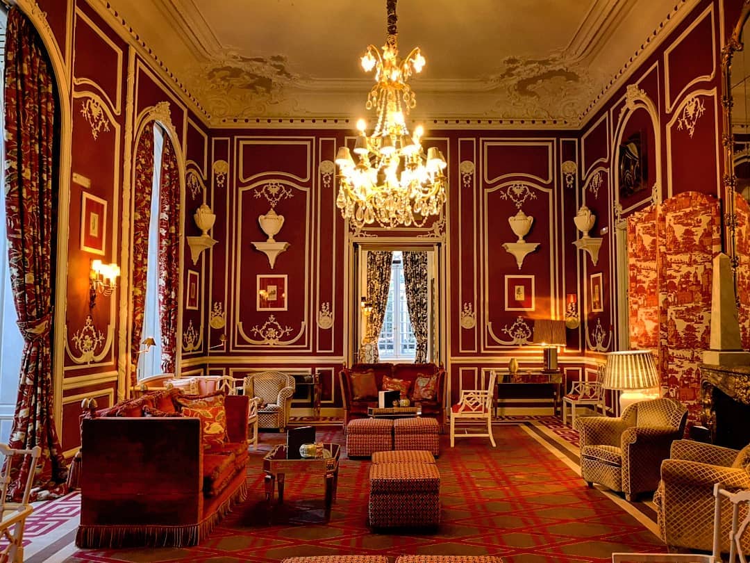 The red room at the Hotel Santo Mauro. 
